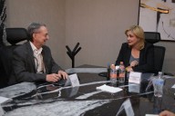 Analiza Maru proyectos de desarrollo industrial con empresarios