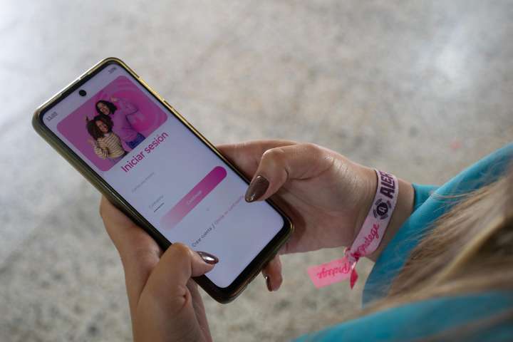 Herramienta digital busca crear redes de apoyo para mujeres en riesgo en La Ceja