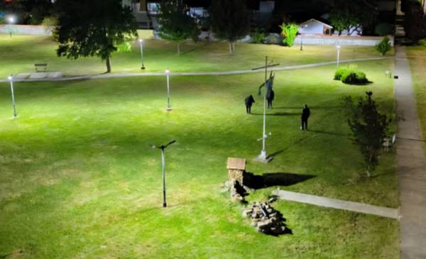 Lago Puelo: Se renovó completamente la iluminación de la Plaza Pudú Pudú