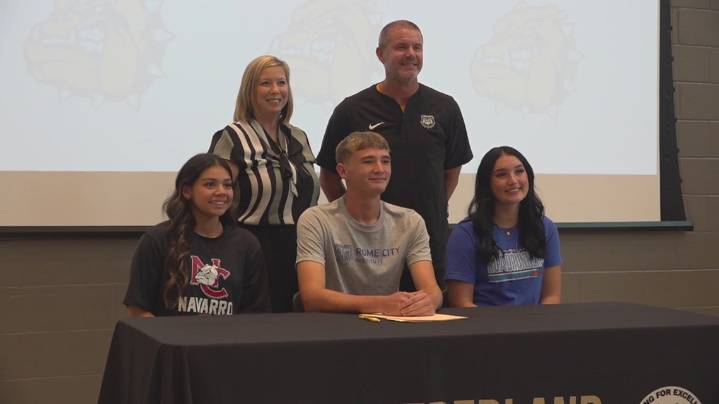 Nederland trio signs collegiate National Letters of Intent