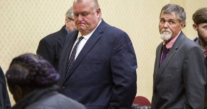 Sandersville jury acquits former deputies of murder