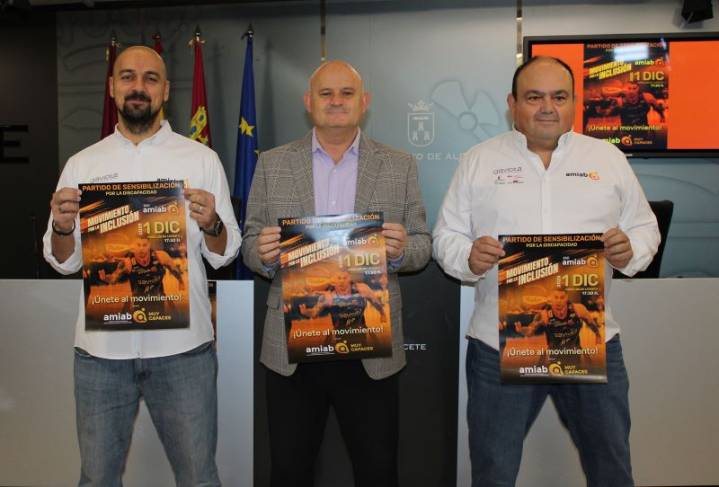 El Ayuntamiento apuesta por promover y dar visibilidad al deporte inclusivo y a las personas con discapacidad a través de iniciativas como el partido de sensibilización de Amiab El concejal de Deporte