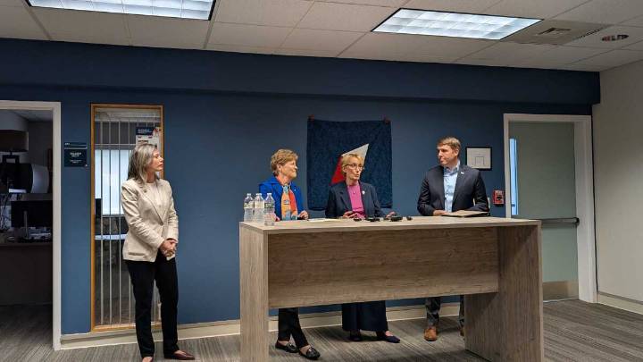 NH News Recap: Congressional delegation divided over government shutdown deal