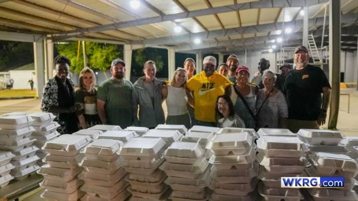 Crestview residents providing food and more to those in need