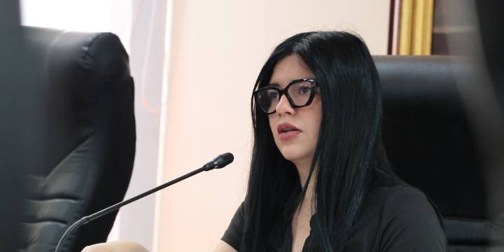 Congresista Ariana Orué se victimiza en la Comisión Ética y denuncia presunto seguimiento: “Desde hace meses vengo siendo reglada”
