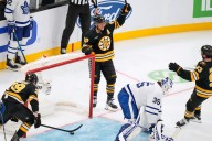 Pastrnak scores twice, hits 400-goal milestone as Bruins beat Maple Leafs 5