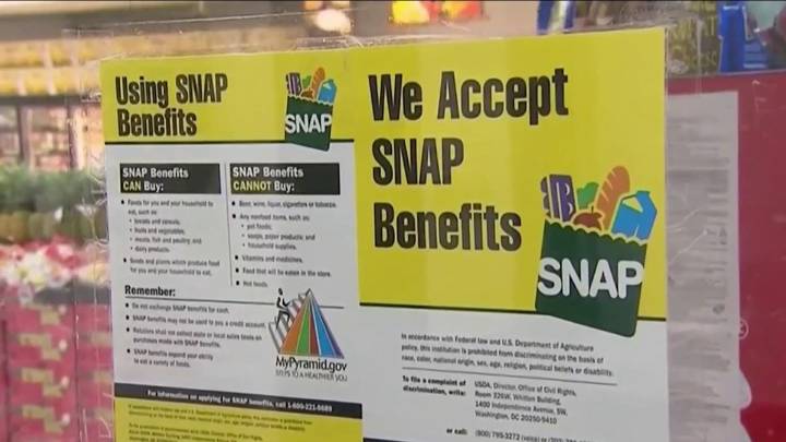 Trump anuncia que usara fondos de contingencia para financiar parcialmente SNAP