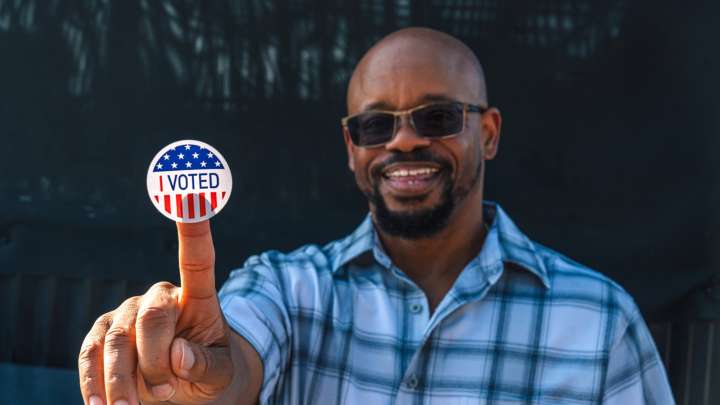 The Laundry Room Staple That Can Come In Handy For Removing Stickers From Glass