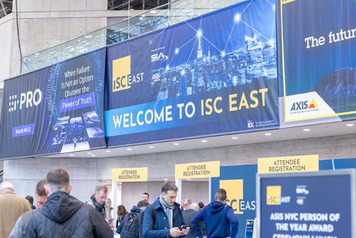 Expertos en seguridad detallan nuevos sistemas con IA para prevenir tiroteos en EE.UU.