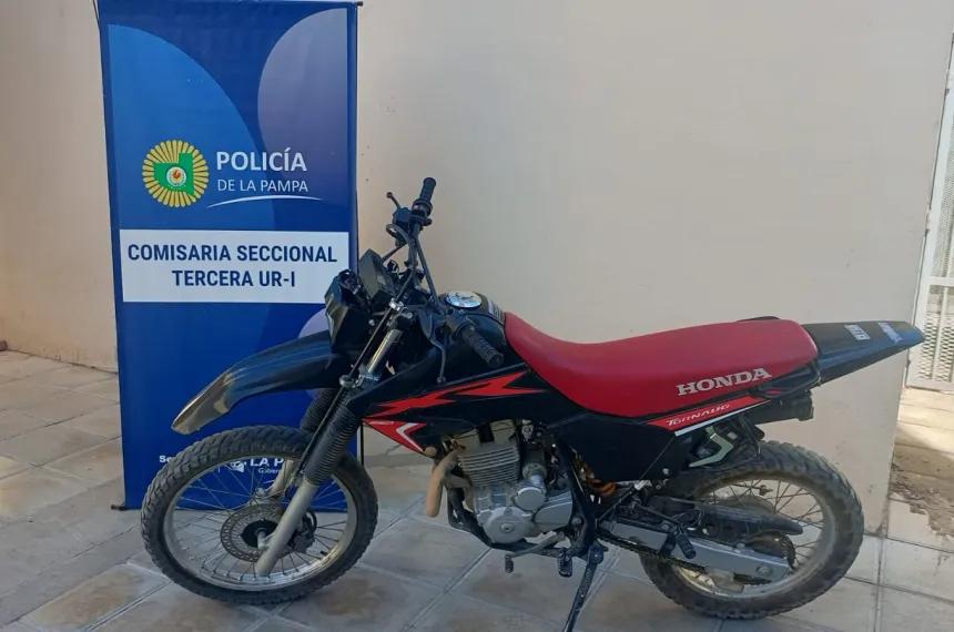 Recuperaron una moto robada en el centro: la tenía un menor