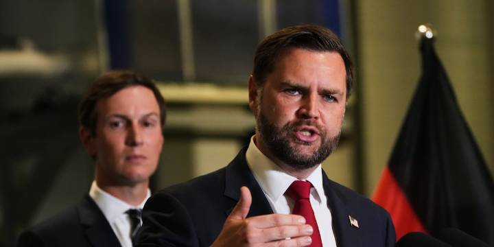 Vice President JD Vance celebrating Thanksgiving early with soldiers at Ft. Campbell