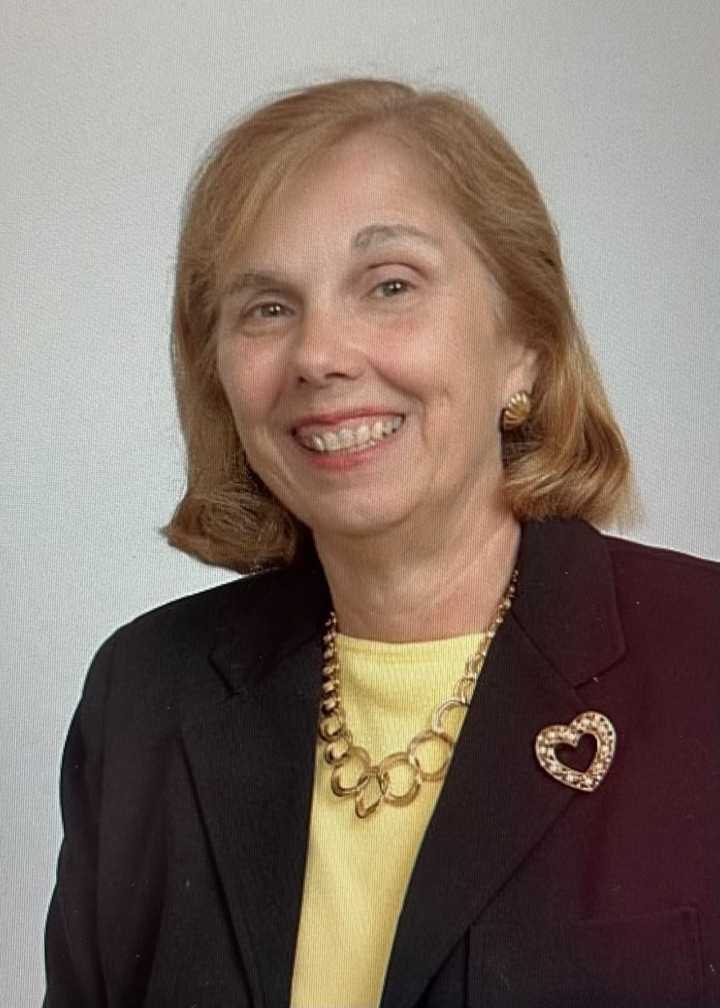 Sandra Ann Peret wins heated city collector race in Chicopee