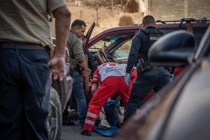 Mujer llega baleada a pedir ayudar a un negocio en la colonia Puerta del Sol