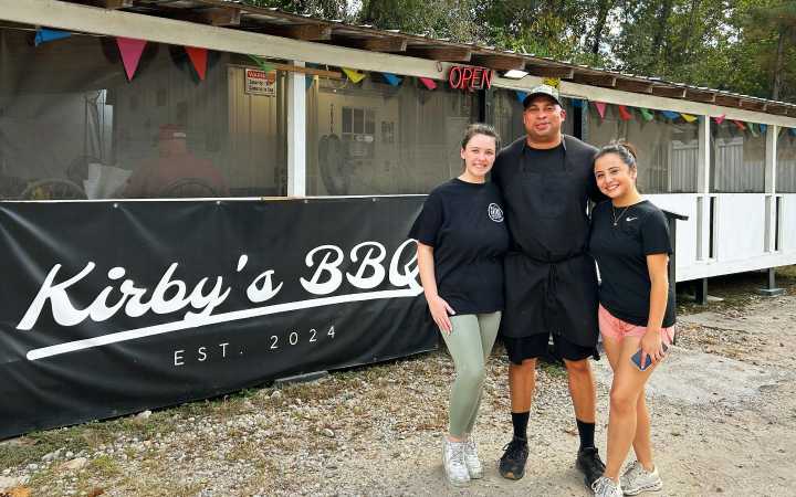 If You Spot Three BBQ Flags on a Desolate Road, Pull Over