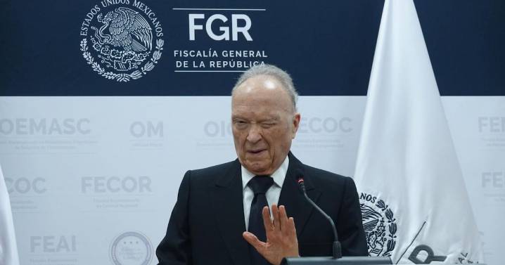 Adiós, Gertz Manero: Primer fiscal se retira dos años antes del fin de su periodo en la FGR