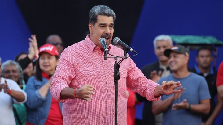 Maduro canta la famosa canción de John Lennon 'Imagine' para pedir la paz en medio de tensiones con Trump