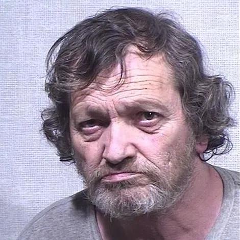 Seymour police search for wanted man