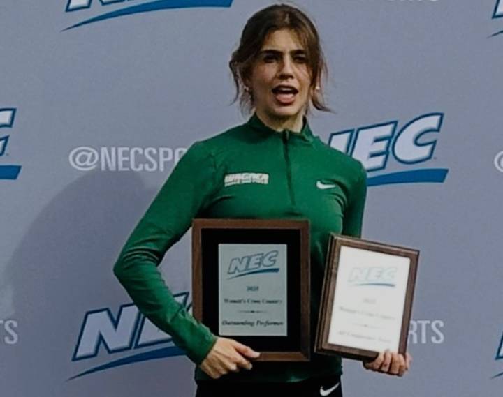 Staten Islander wins race, leads Wagner College women to second place in NEC Championship