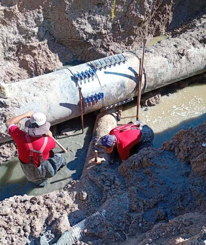 Trabaja COMAPA Reynosa en la reparación del emisor sanitario en la colonia Manuel Tárrega