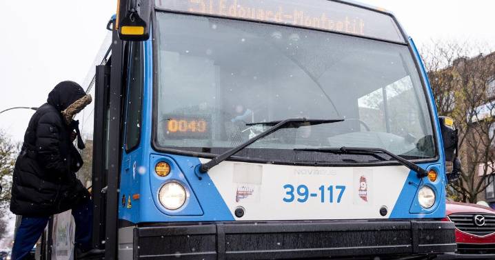 Transit workers in Montreal announce overtime strike through holiday season