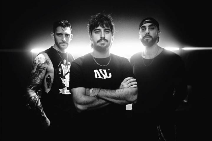 Toca el trío de hard rock Ascendente