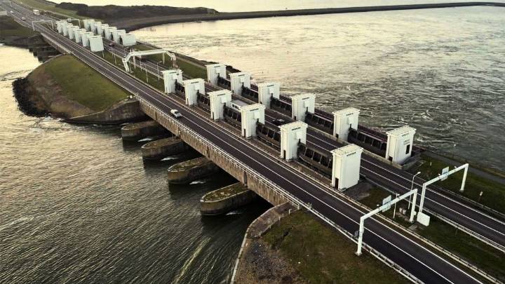 La megaobra marítima que protege millones de vidas y es considerada una de las "siete maravillas del mundo"