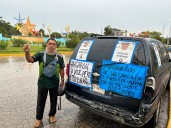 “MAÑANA PODEMOS ESTAR NOSOTROS EN SU LUGAR”: Llama solitario manifestante, desde Cancún, a mega marcha en la CDMX por asesinato de Carlos Manzo