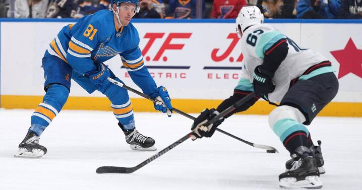 Blues blow late lead, lose to Kraken 4