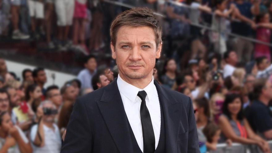 La directora Yi Zhou acusa de "violencia doméstica" a Jeremy Renner y reabre el fenómeno del 'Mee Too': "Hollywood protege a estos hombres"