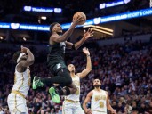 Cierre mágico de Anthony Edwards impulsa a los Wolves