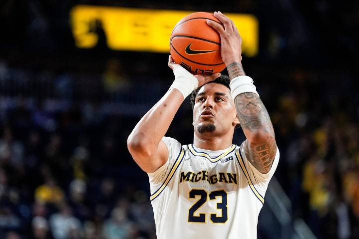 Deadspin | No. 6 Michigan hunting another quality win at TCU