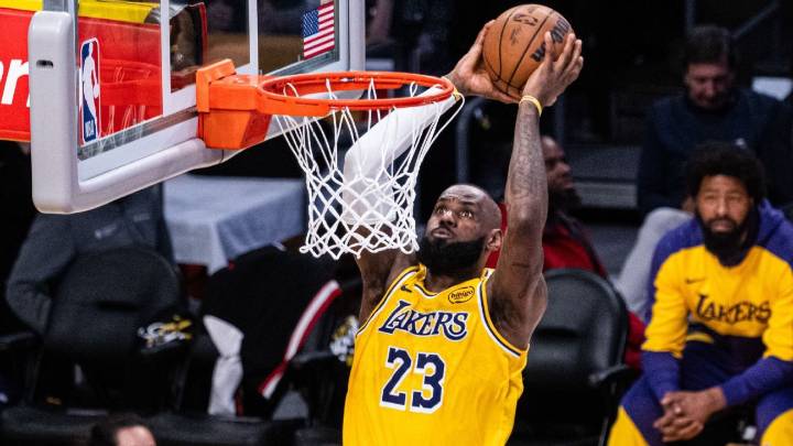 Fuentes: LeBron hará su debut de temporada ante Jazz