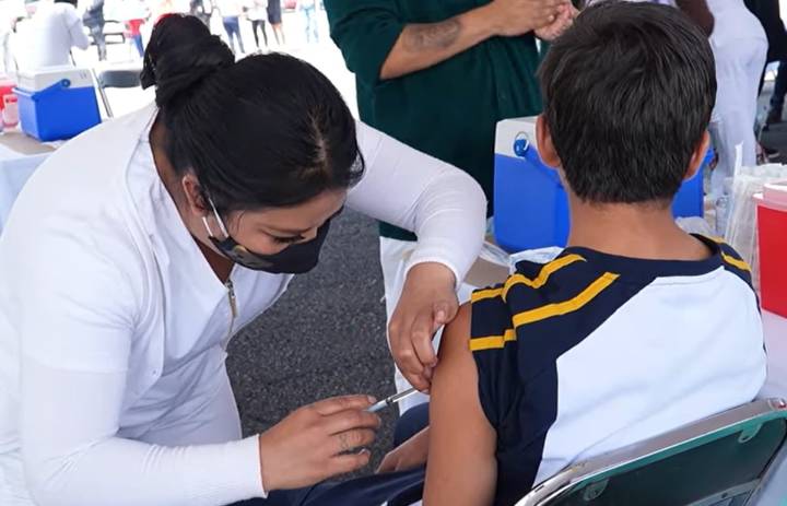 ¡Atención! Inicia la campaña de vacunación gratuita en la UNAM. ¿Dónde y quiénes podrán vacunarse?