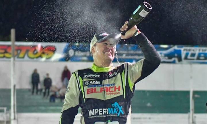 Midgets: Vallejos "recuperó la memoria" y celebró en la cuarta del Estival