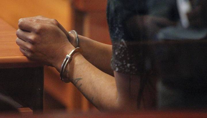 Condenan a 13 años de pena efectiva a sujeto que recibió droga e intentó sobornar a un gendarme de la cárcel de Valparaíso