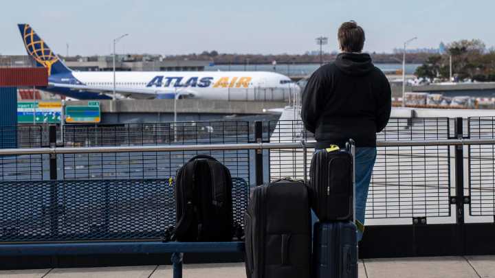 Estados Unidos levanta restricciones aéreas y reactiva operaciones a partir del lunes: esto se sabe