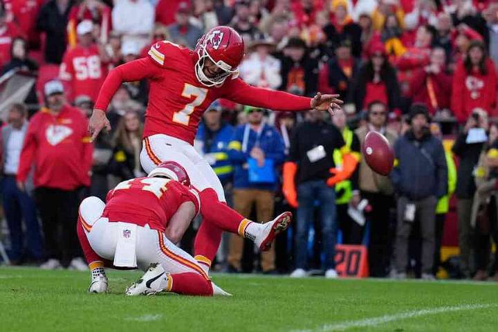 Kansas City overcomes 11-point deficit, tops Indy