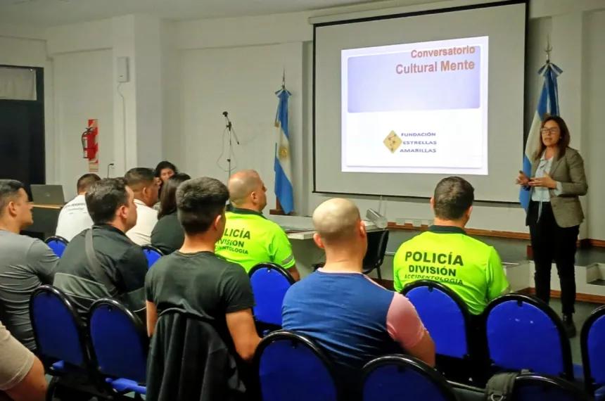 Estrellas Amarillas capacitó a la Policía de La Pampa sobre siniestralidad vial