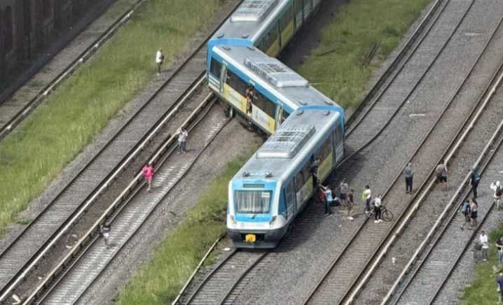 Descarriló una formación del Tren Sarmiento en Liniers