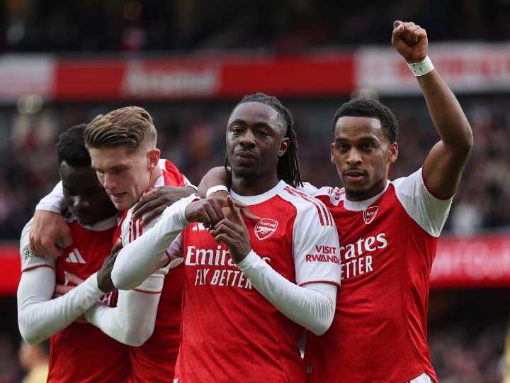 El Arsenal goleó y sigue perfecto en la Champions