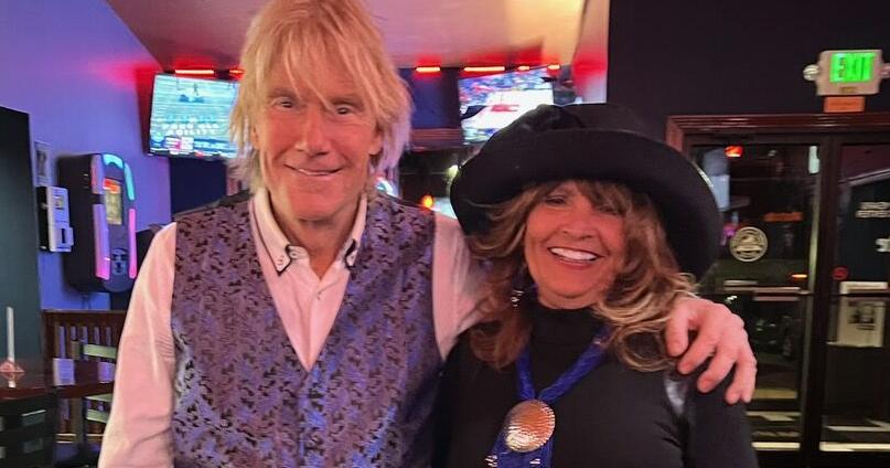 Fort Wayne performers see joy music brings to senior communities