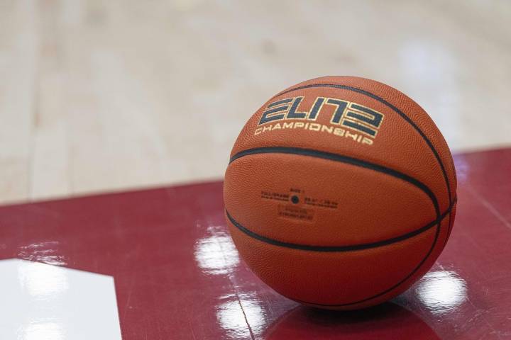Deadspin | Oklahoma JUCO basketball player dies from injury