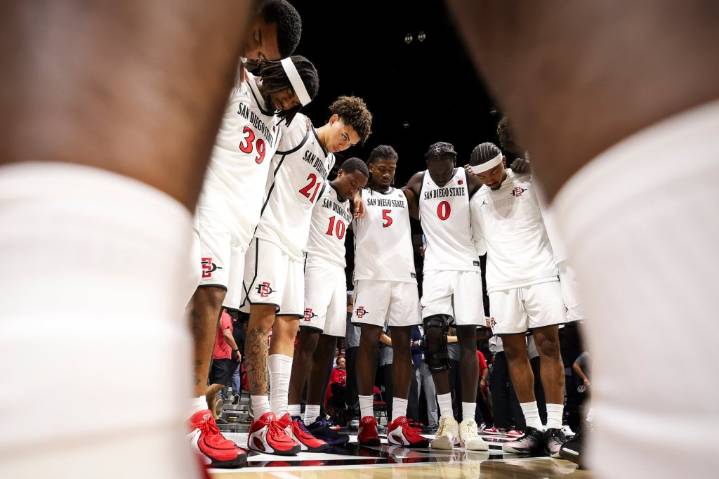 Aztecs open 2025-26 basketball season fueled by how the last one ended