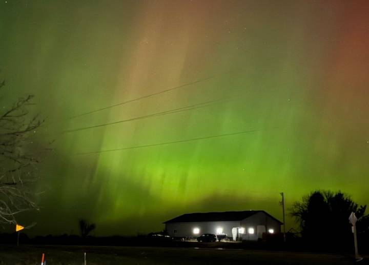 Northern lights stun for second night in Minnesota, but dimmer in Twin Cities