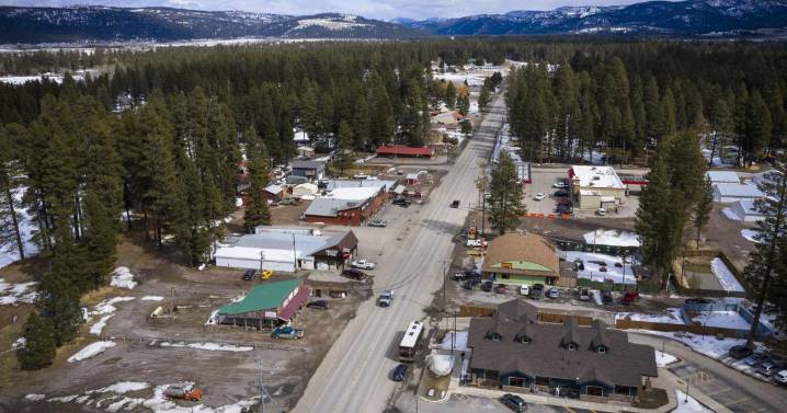 Preliminary report shows plane entered steep bank before fatal crash in Lincoln