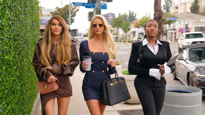 Chrishell Stause Announces 'Selling Sunset' Exit After 9 Seasons