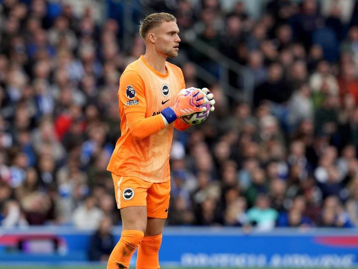 Late Bart Verbruggen penalty save helps Brighton to victory over Brentford
