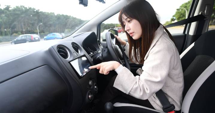 Drivers warned not to ignore two 'critical' dashboard lights