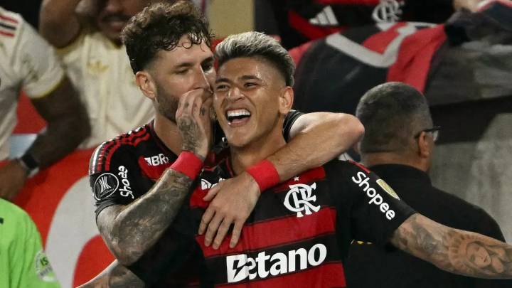 Jorge Carrascal y el emotivo momento con su padre luego de ganar la Copa Libertadores con Flamengo