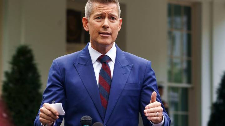 Gobierno de Trump amenaza a controladores aéreos que se ausenten